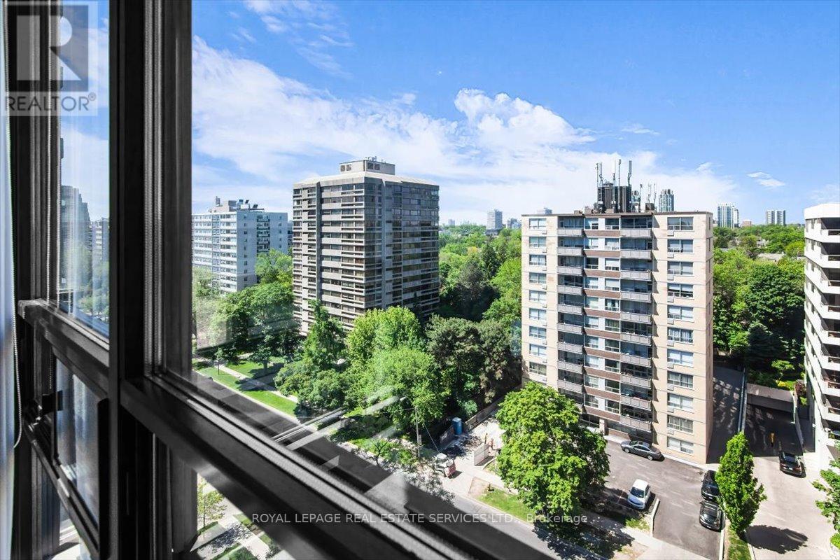 #1104 619 AVENUE ROAD - 27