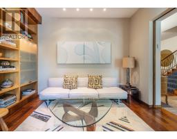 Living room - 177 Coldstream Avenue, Toronto, ON M5N1X7 Photo 8