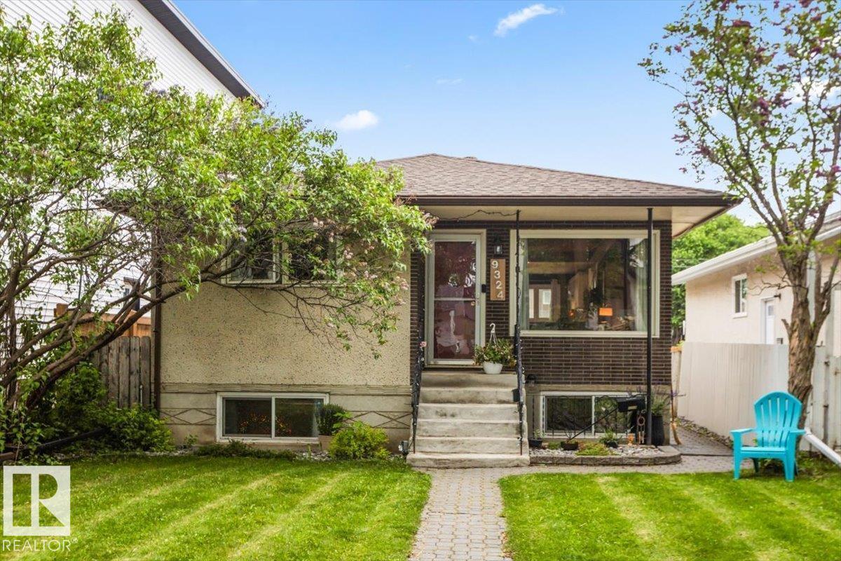 9324 70 AV NW - 1