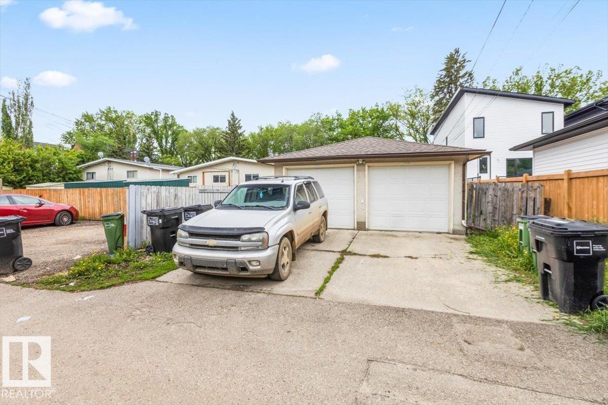 9324 70 AV NW - 17