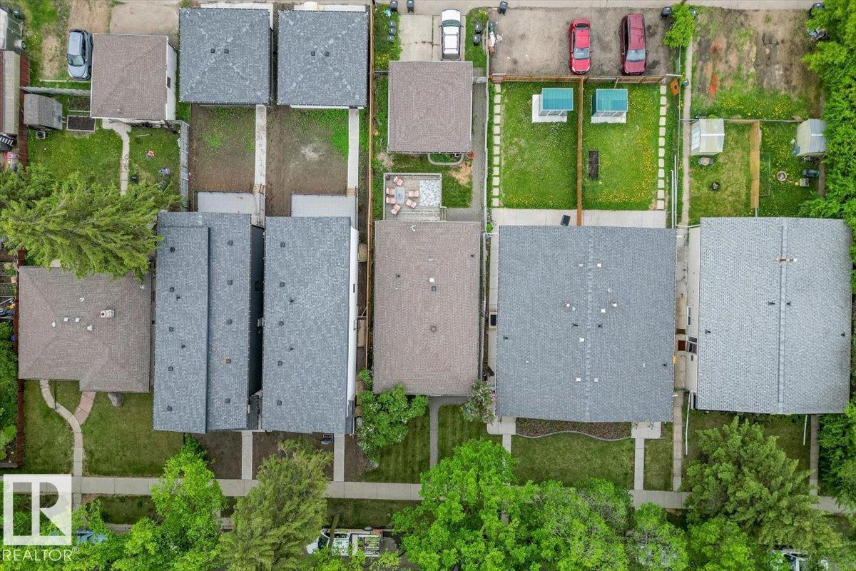 9324 70 AV NW - 18