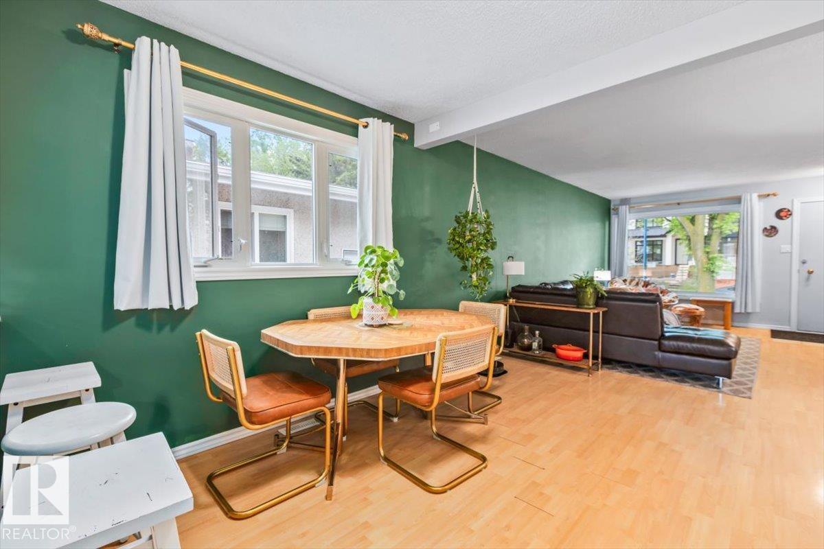 9324 70 AV NW - 6