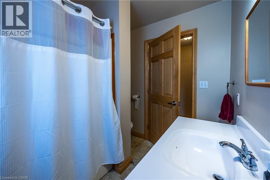 3-bedroom home for sale at 320 QUEEN Street, Delhi ON · photo 21 of 41