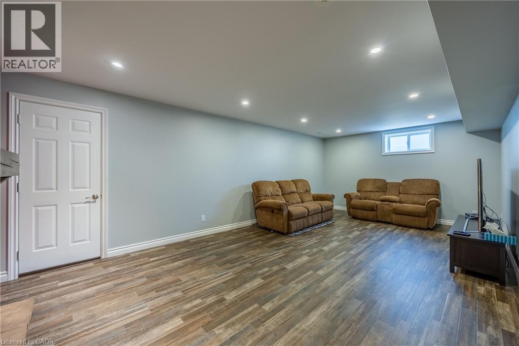 3-bedroom home for sale at 320 QUEEN Street, Delhi ON · photo 32 of 41