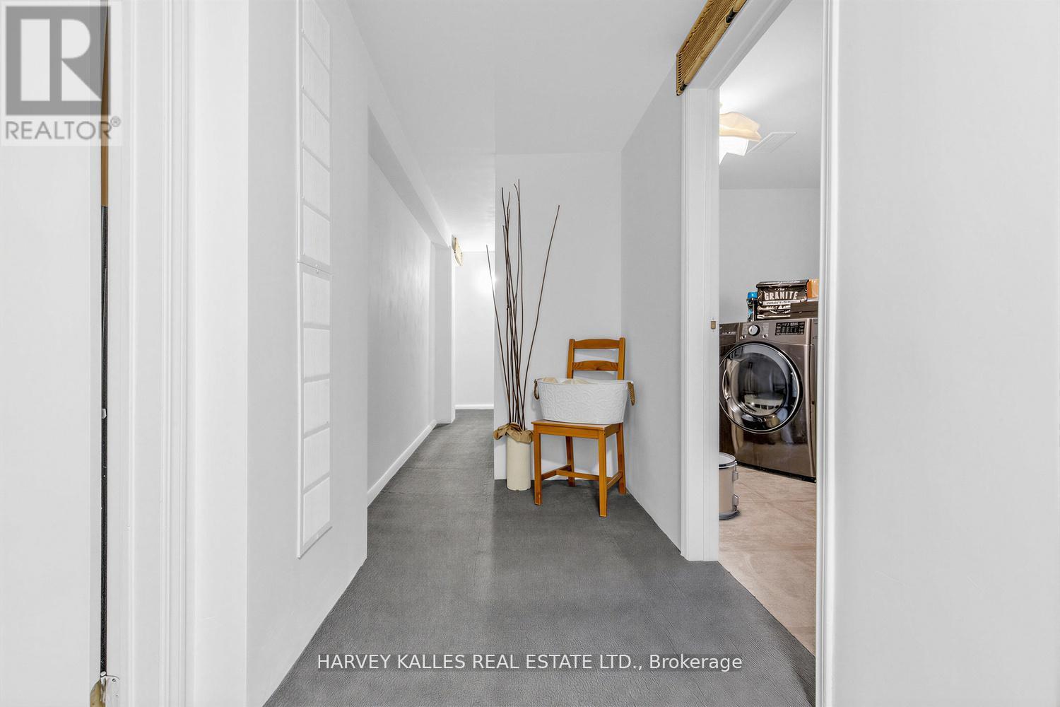 246 BURNETT AVENUE - 27