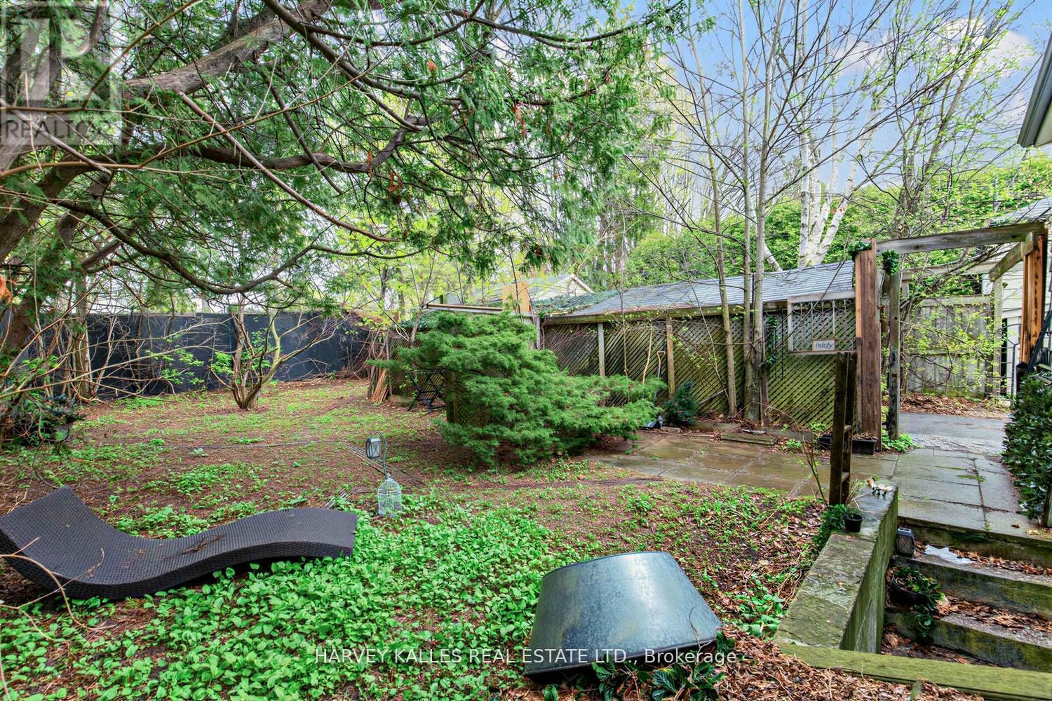 246 BURNETT AVENUE - 29