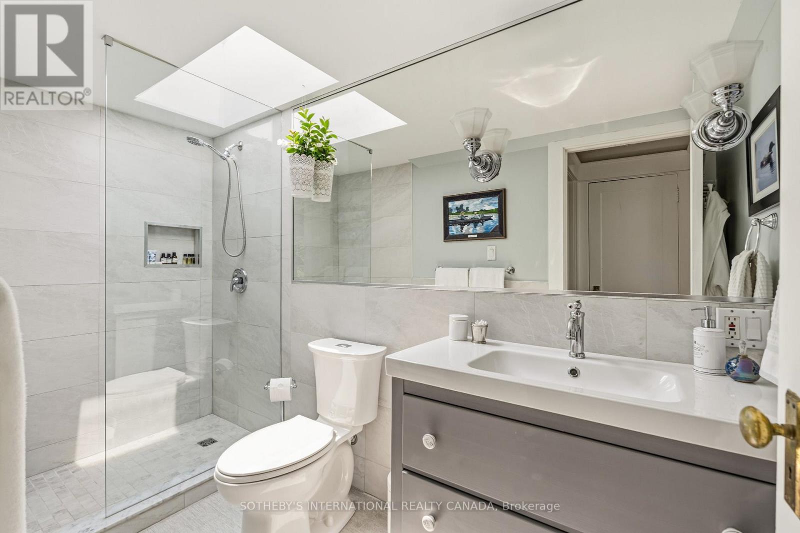 30 HEDGE ROAD - 24