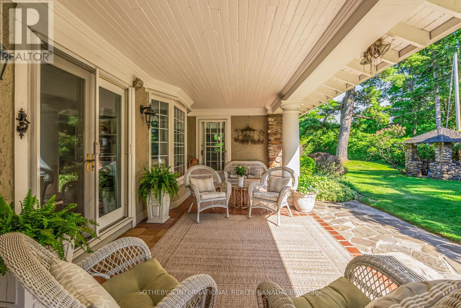 30 HEDGE ROAD - 30