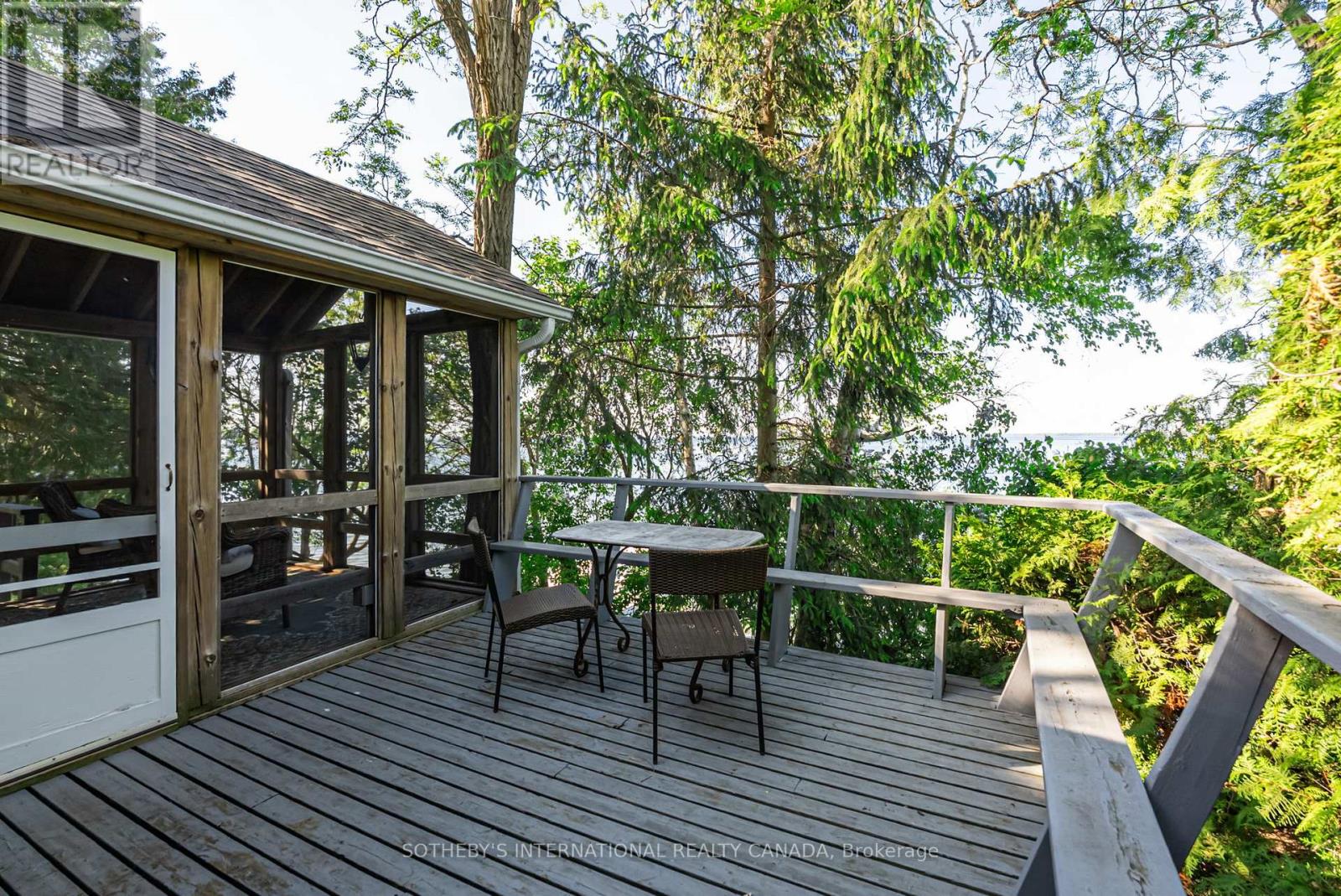 30 HEDGE ROAD - 33