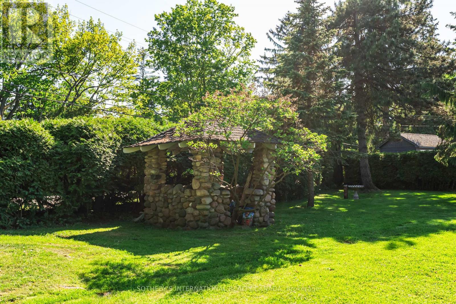 30 HEDGE ROAD - 40