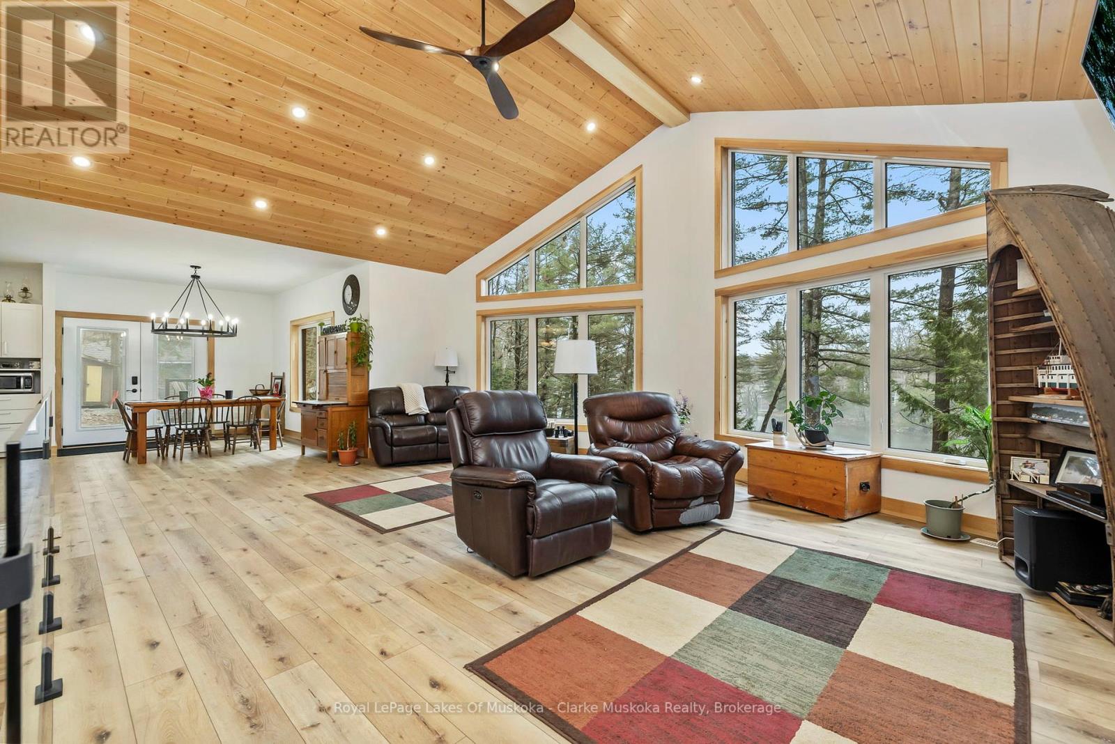#5 1062 PENNWOOD ROAD - 17