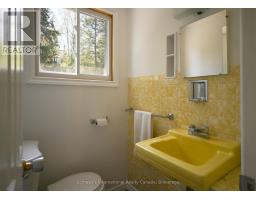 1072 Holiday Park Drive, Bracebridge, ON P1L1W9 Photo 22