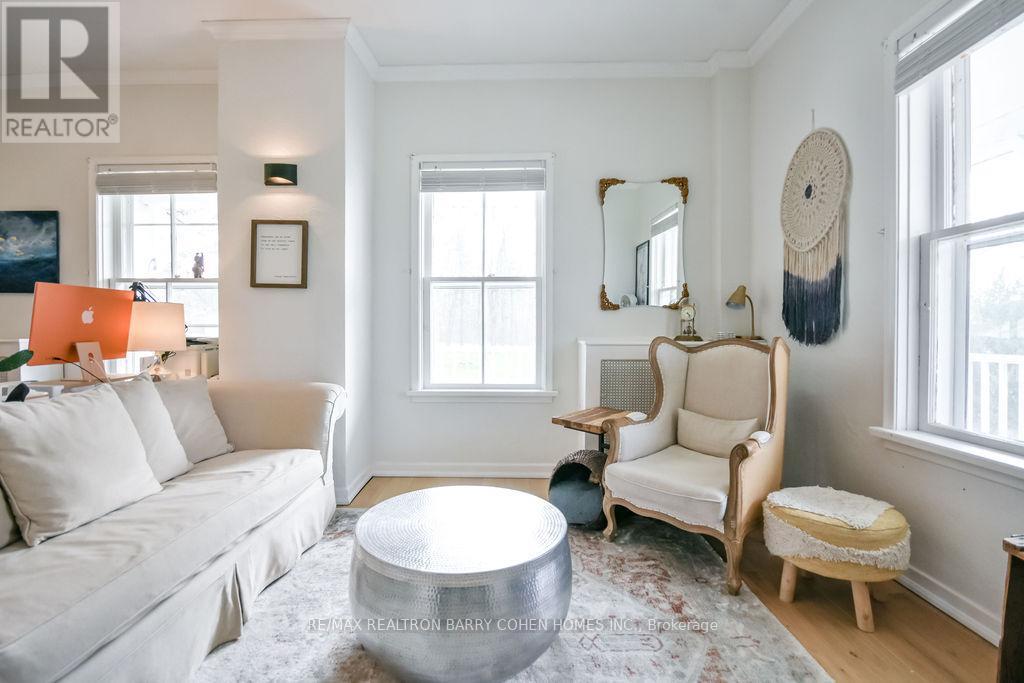 8 LAKESHORE ROAD E - 18