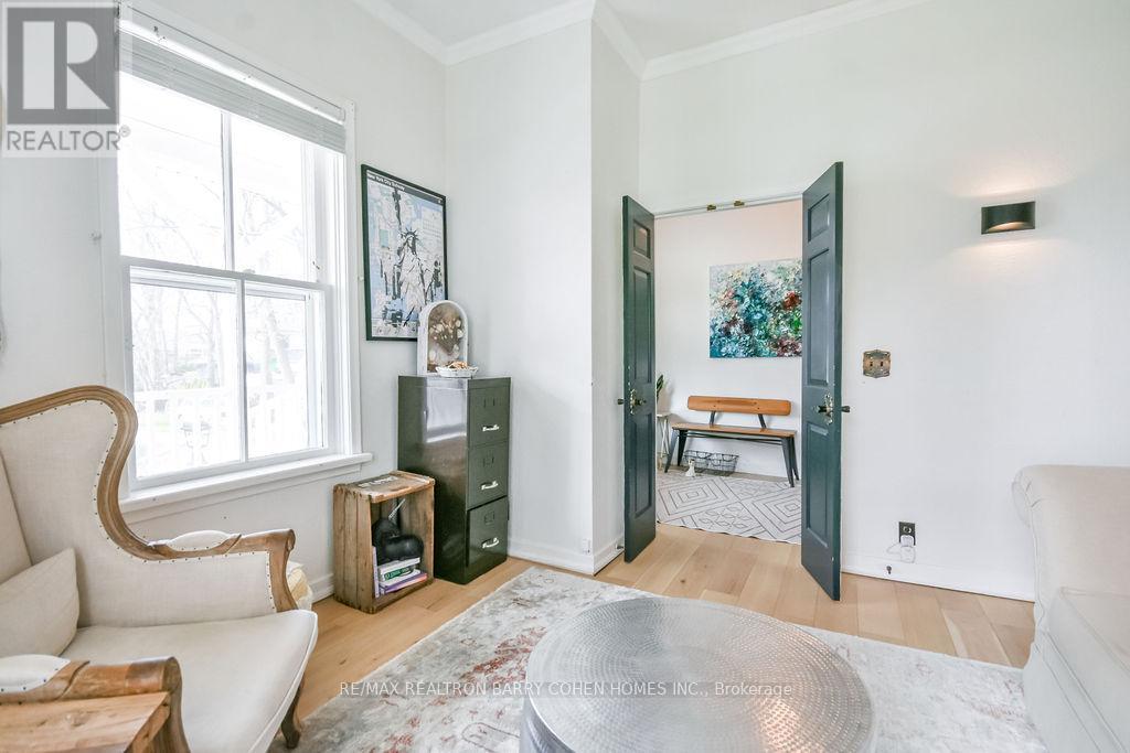 8 LAKESHORE ROAD E - 20