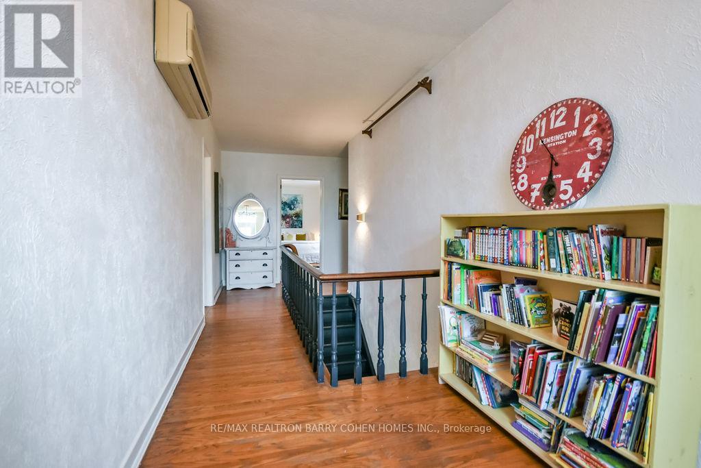 8 LAKESHORE ROAD E - 28