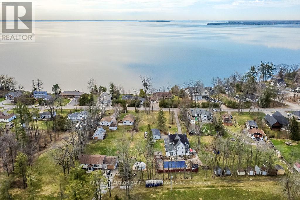 8 LAKESHORE ROAD E - 4