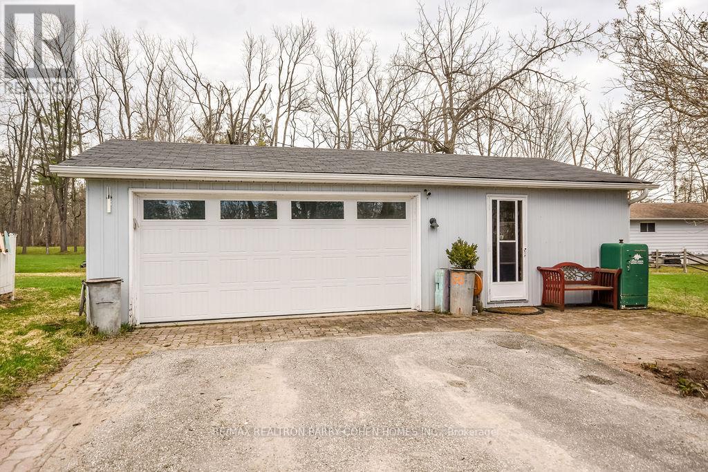 8 LAKESHORE ROAD E - 48