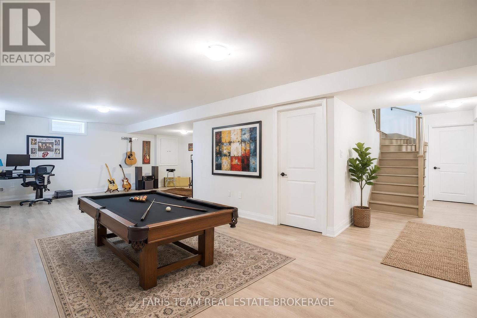 107 STILLWATER CRESCENT - 27