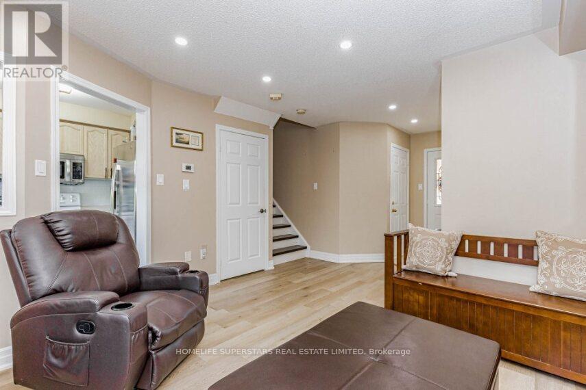 50 CULTURE CRESCENT - 11