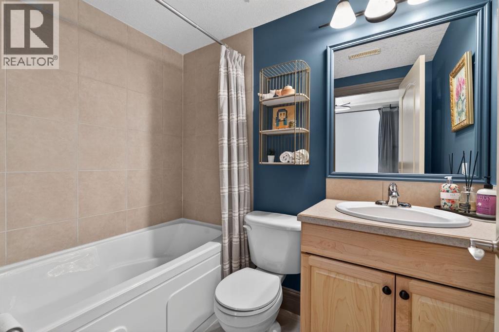 159 Discovery Ridge Way SW — photo 37