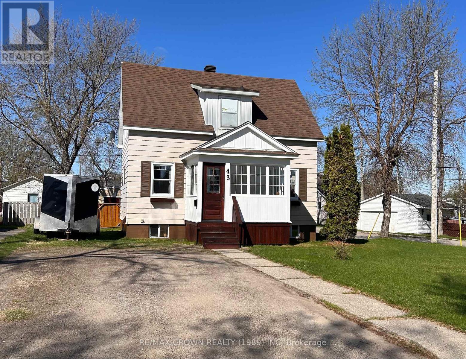 43 BOWMAN AVENUE - 2