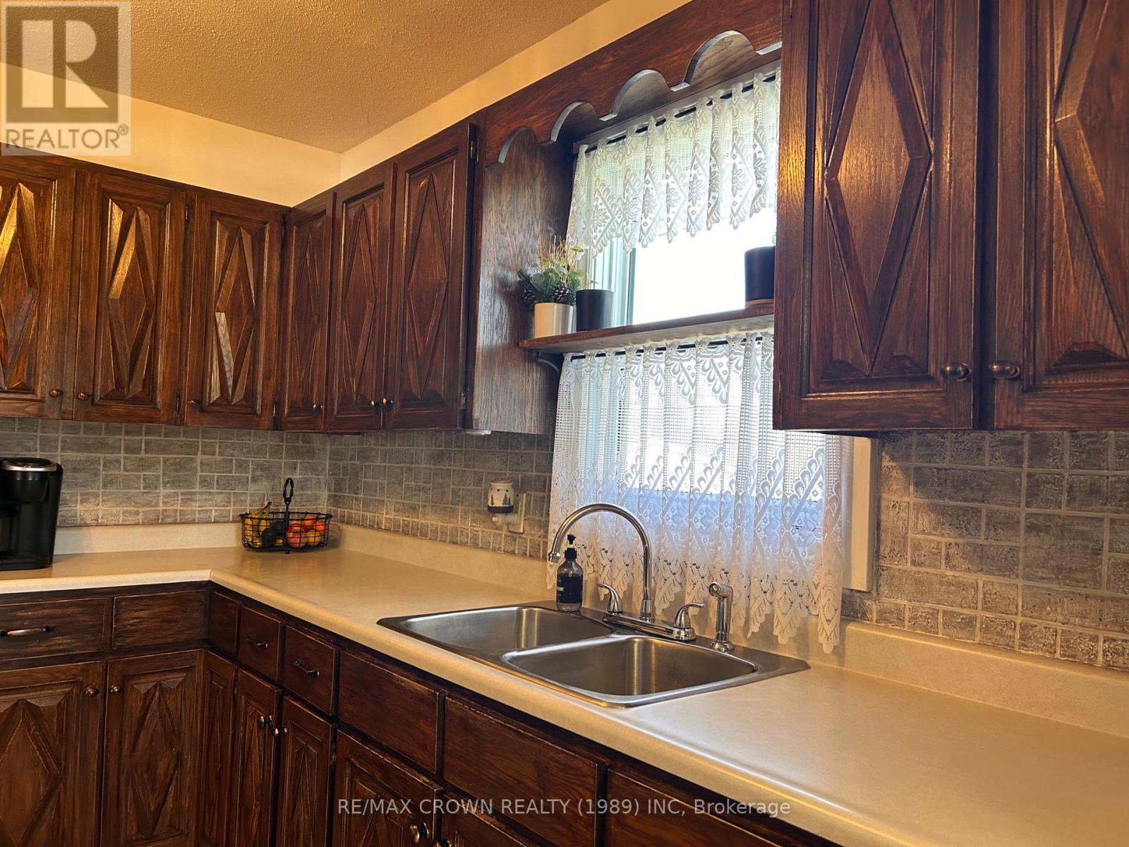 43 BOWMAN AVENUE - 21