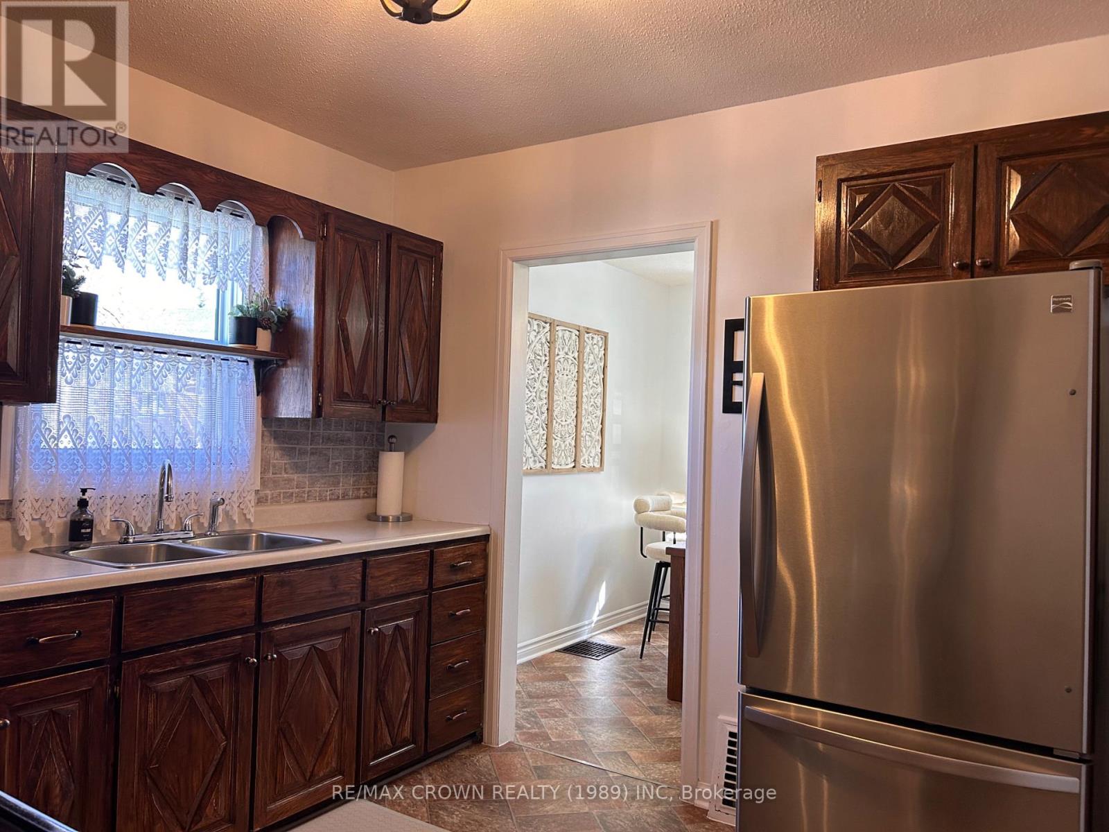 43 BOWMAN AVENUE - 23