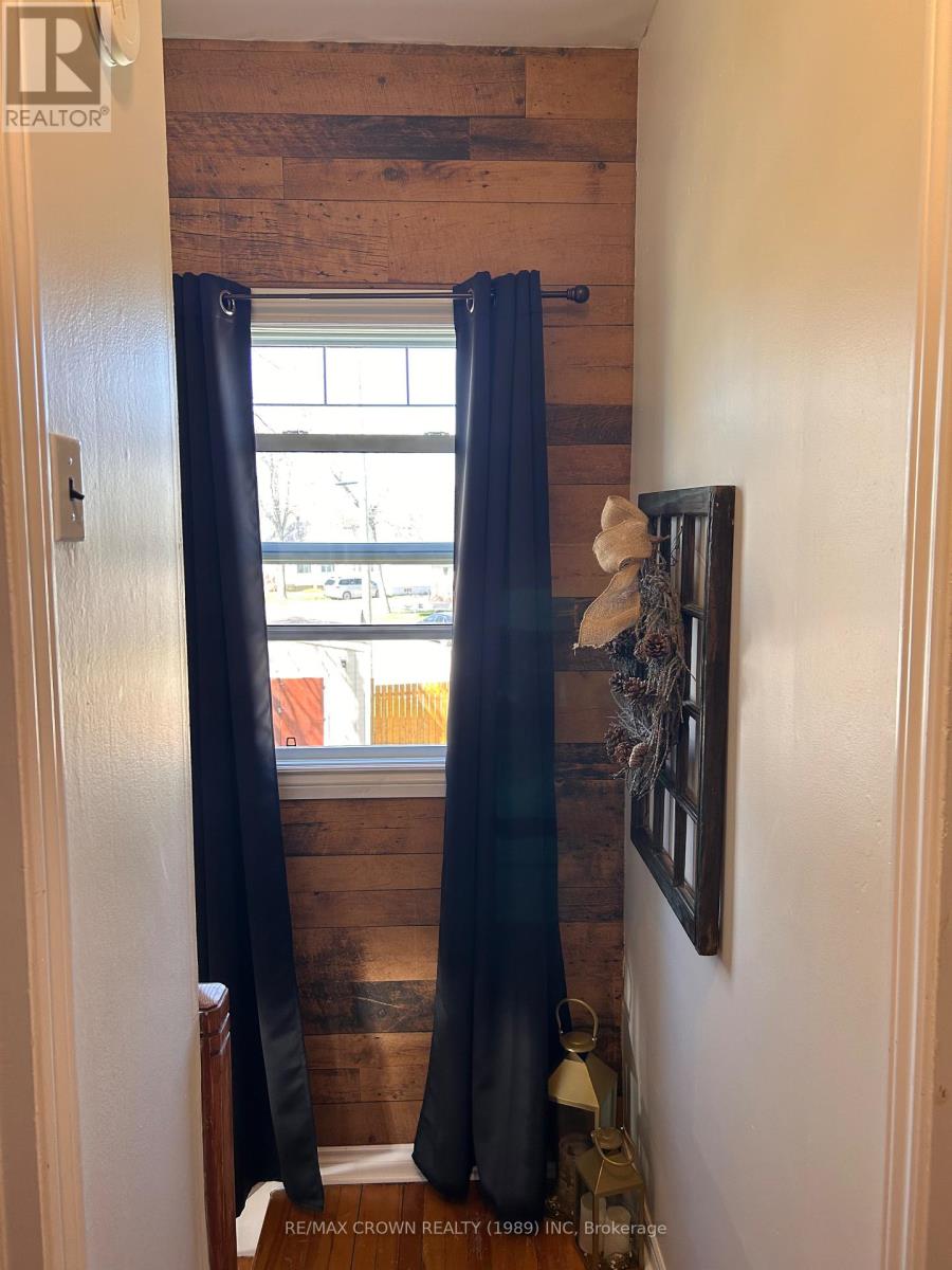 43 BOWMAN AVENUE - 27