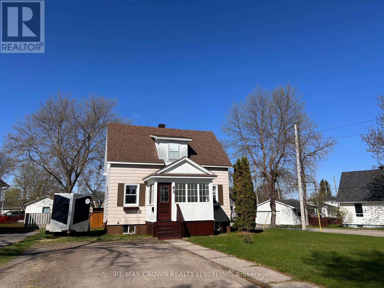 43 BOWMAN AVENUE - 3
