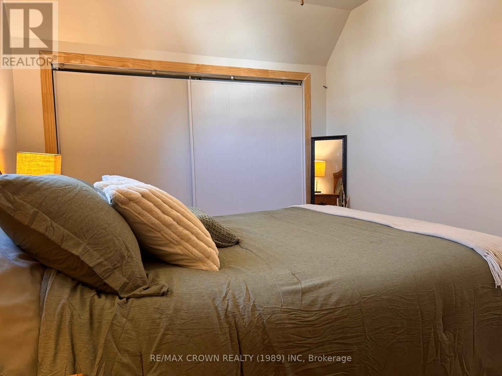 43 BOWMAN AVENUE - 31