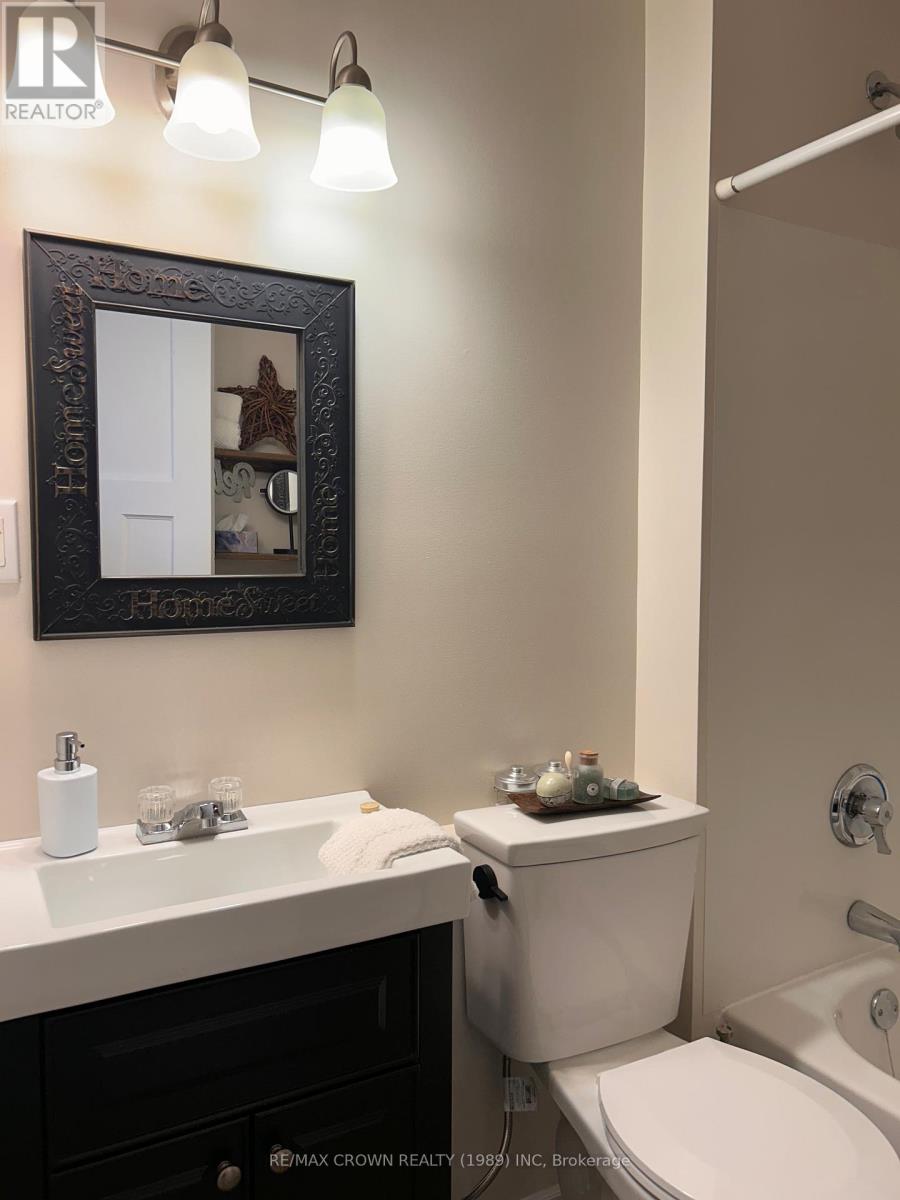 43 BOWMAN AVENUE - 34