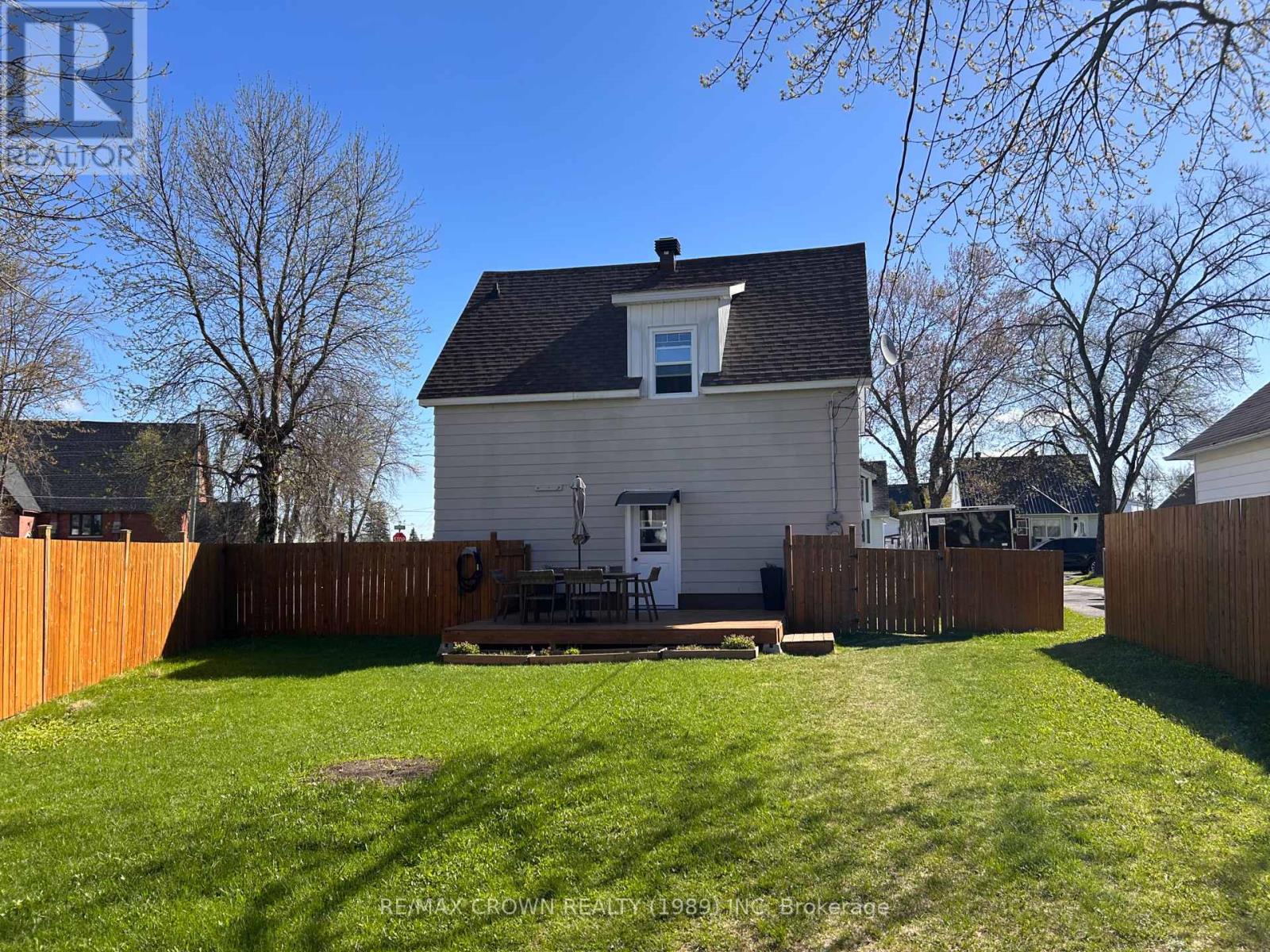 43 BOWMAN AVENUE - 7