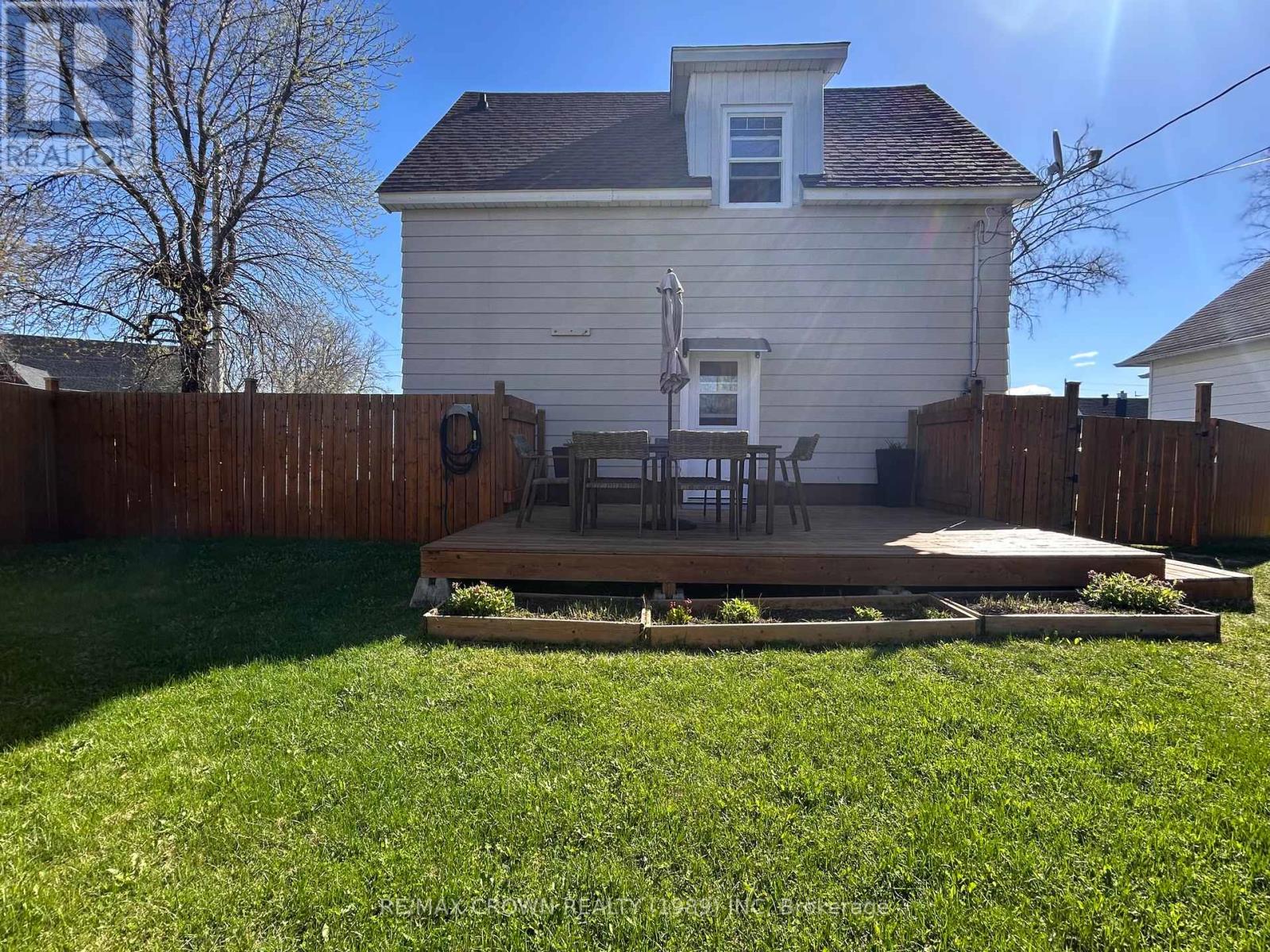 43 BOWMAN AVENUE - 8
