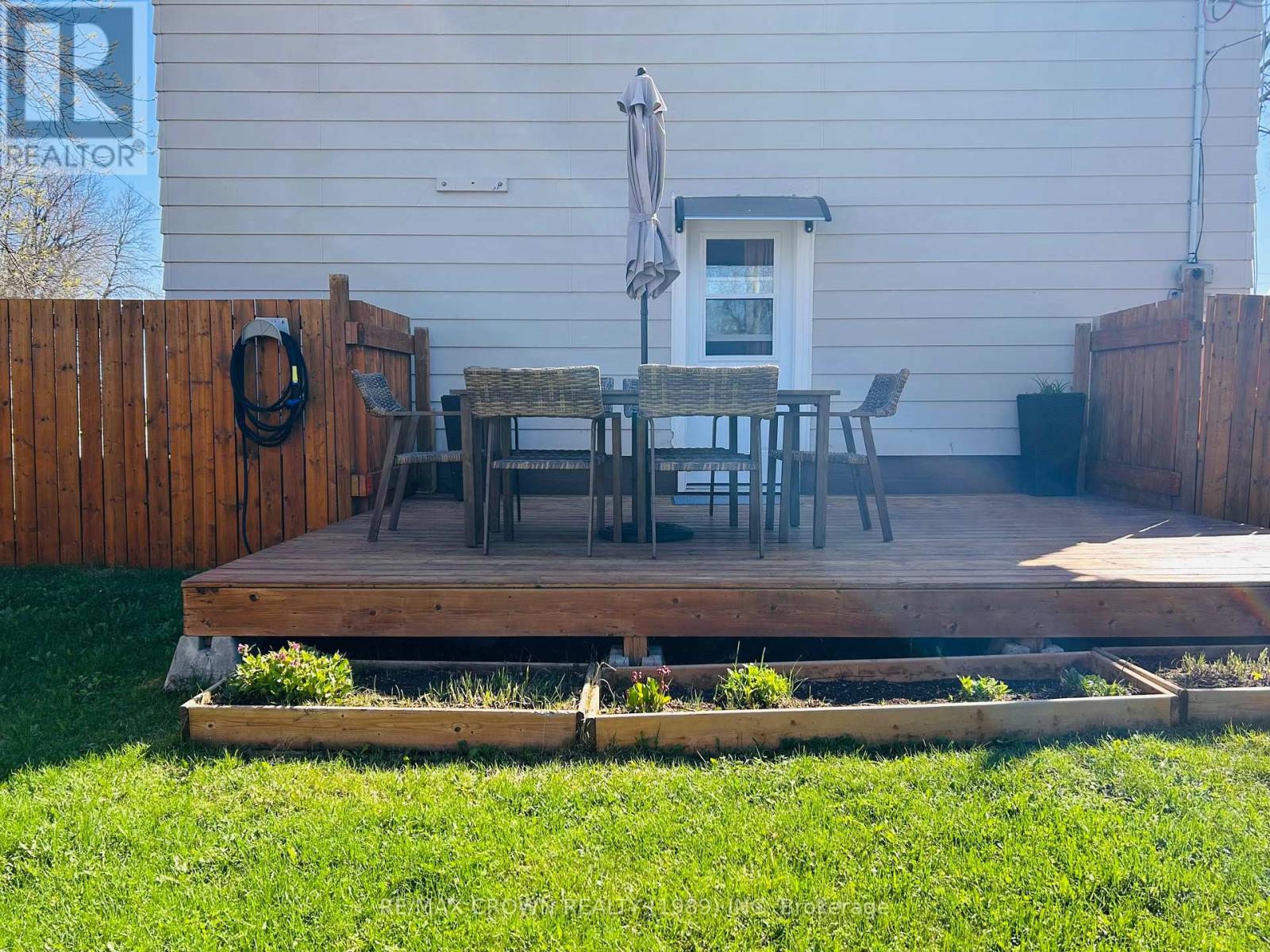 43 BOWMAN AVENUE - 9