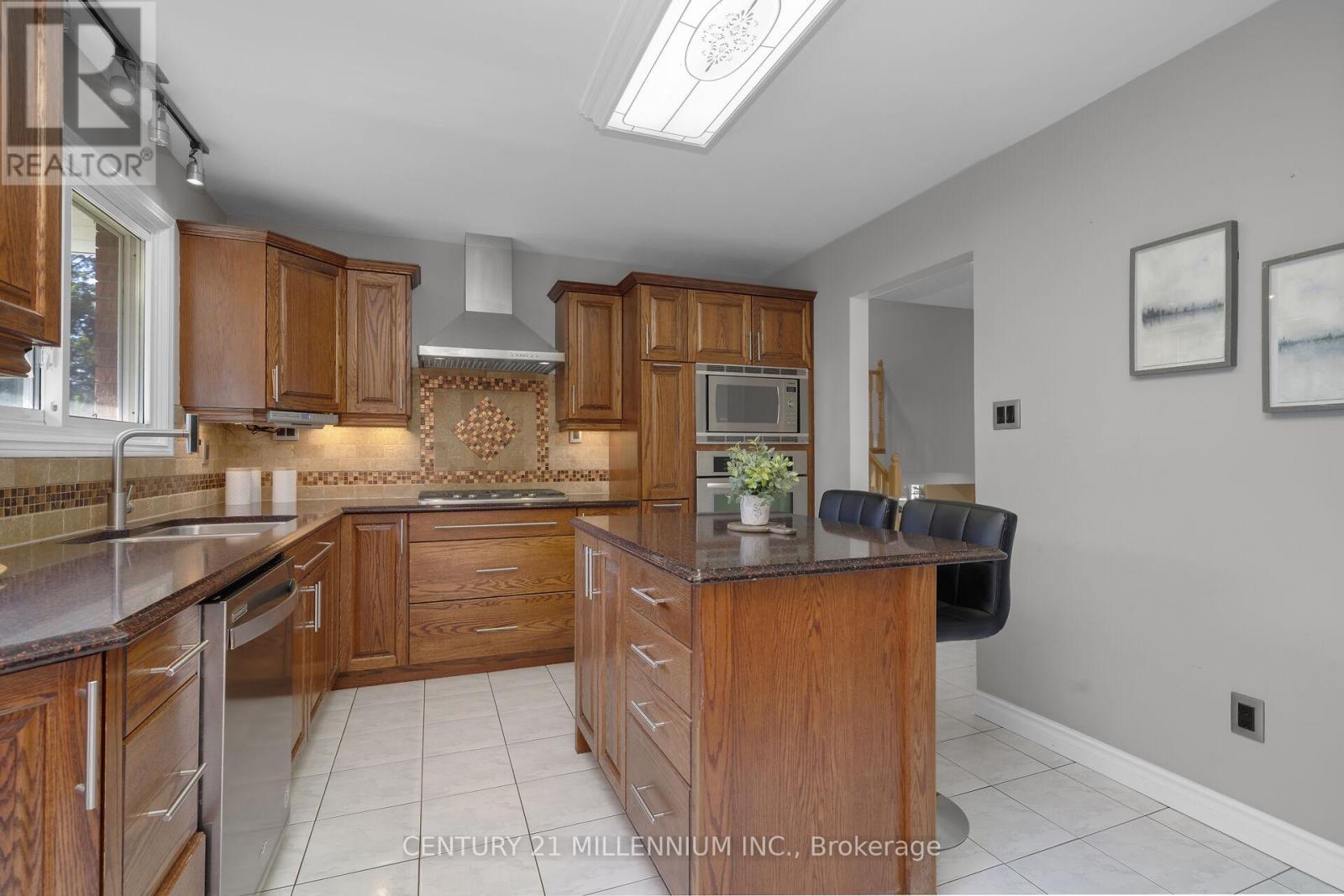 41 DOUGLAS CRESCENT - 13