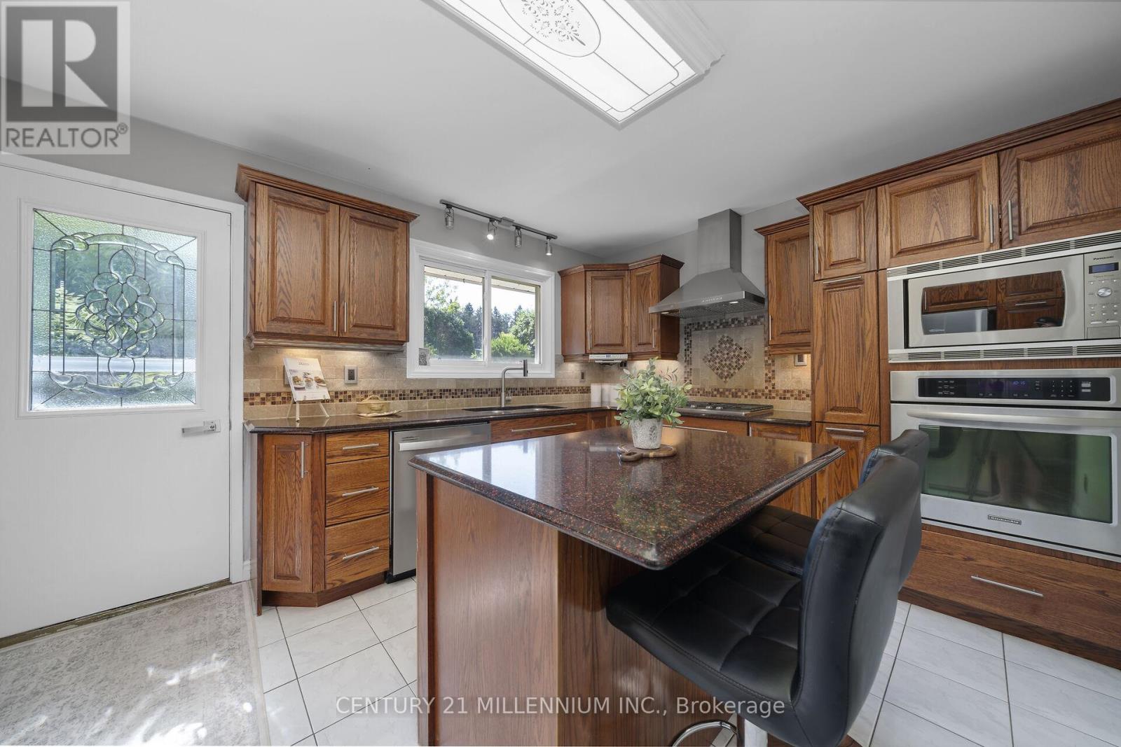41 DOUGLAS CRESCENT - 14