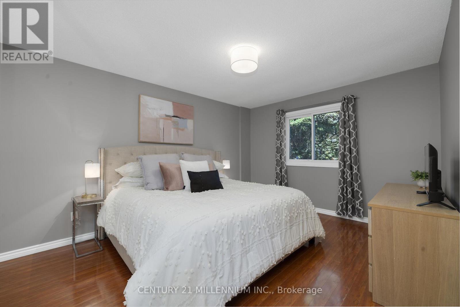 41 DOUGLAS CRESCENT - 18