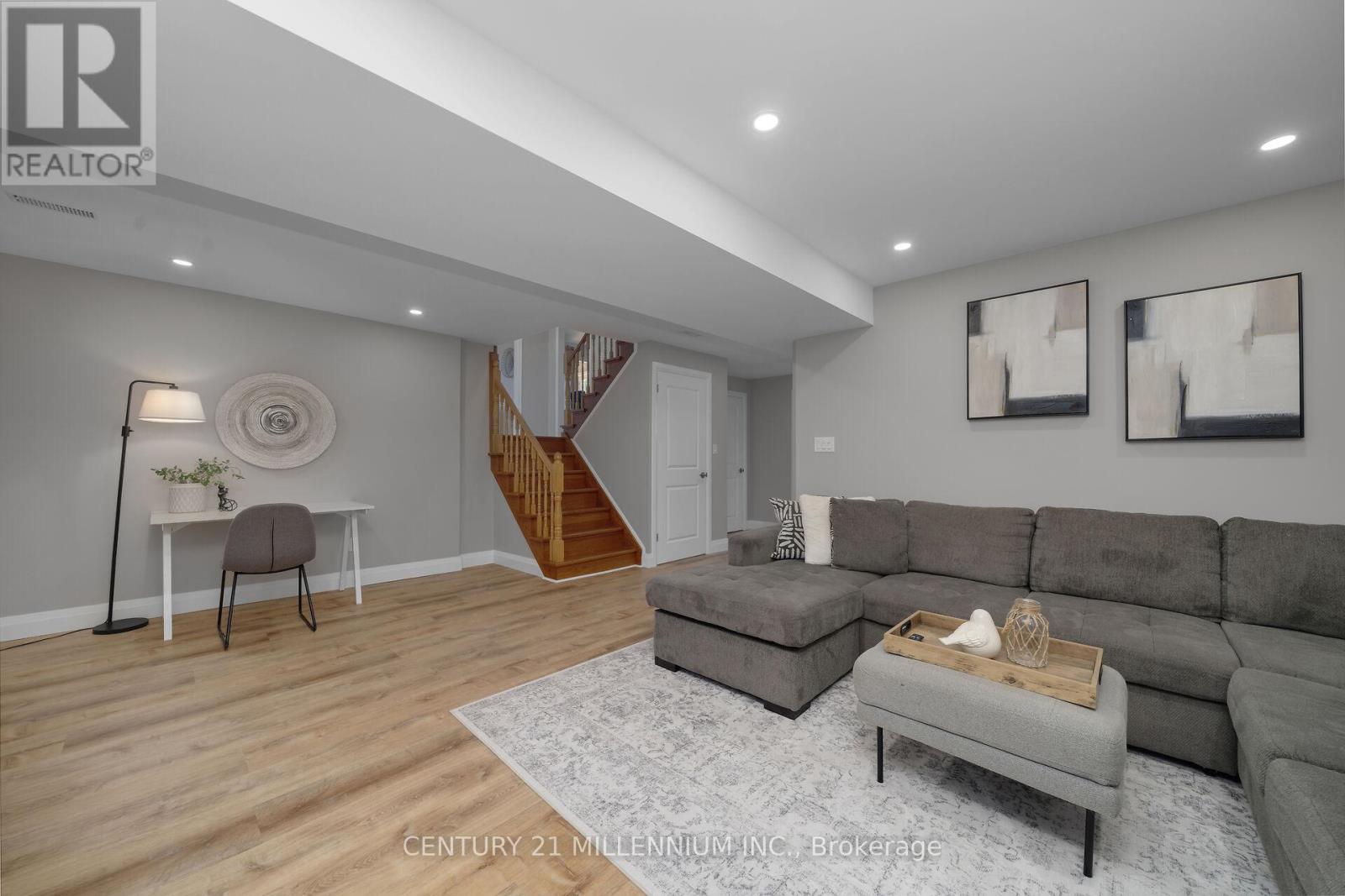 41 DOUGLAS CRESCENT - 25