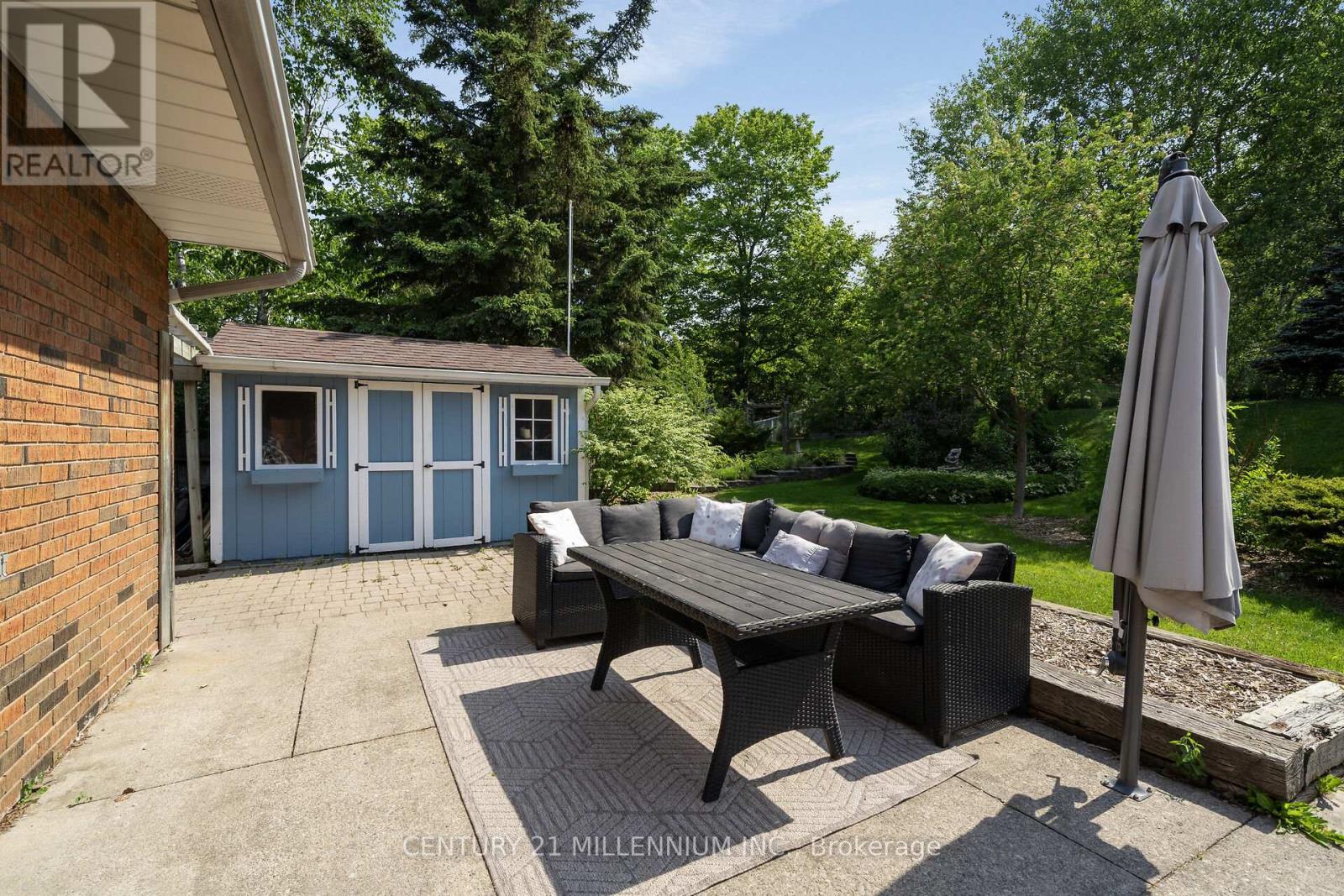 41 DOUGLAS CRESCENT - 34
