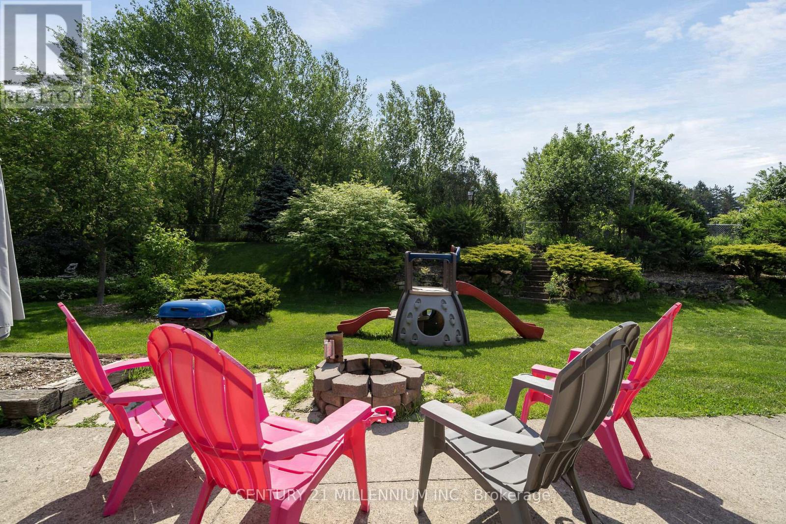 41 DOUGLAS CRESCENT - 35
