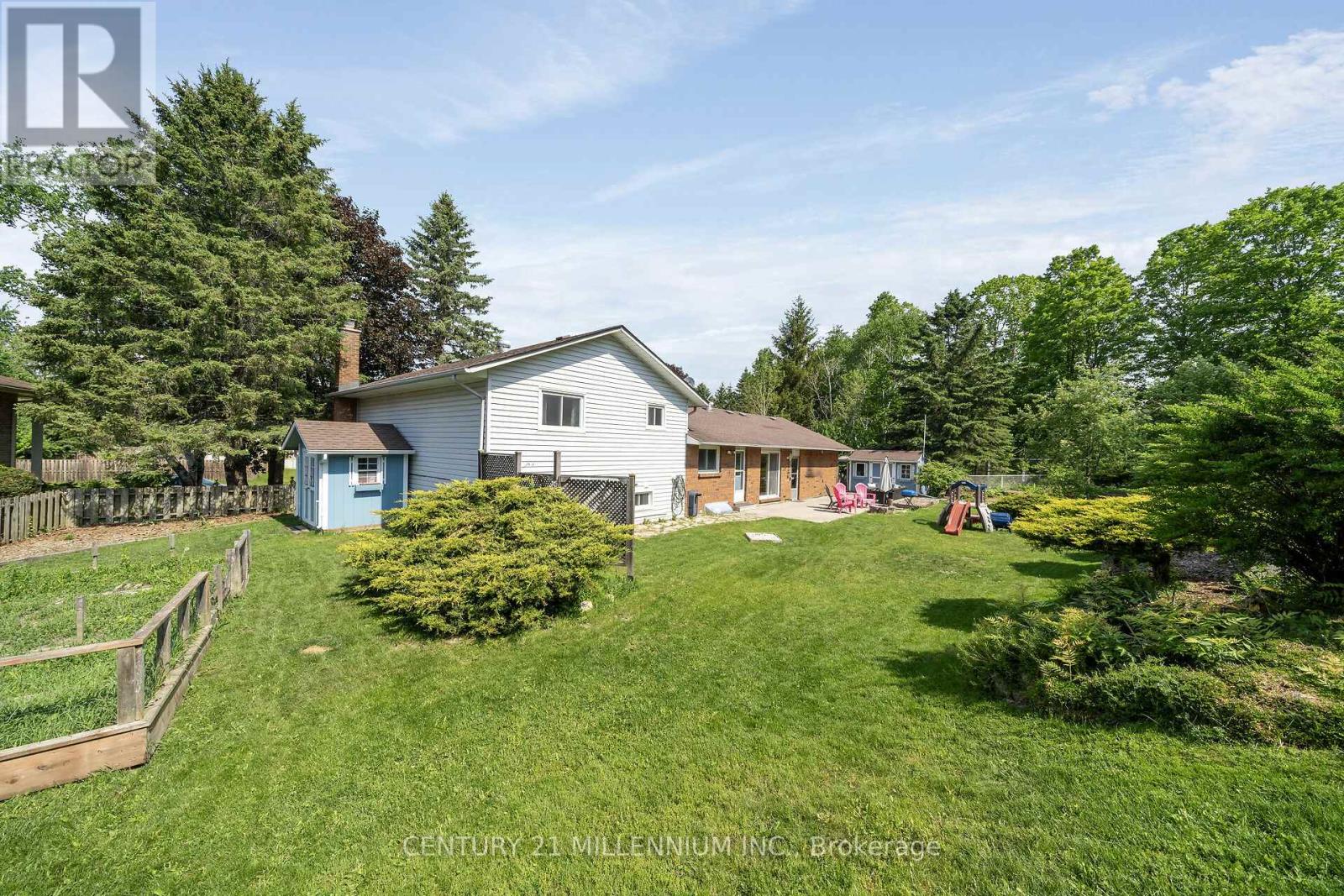 41 DOUGLAS CRESCENT - 39