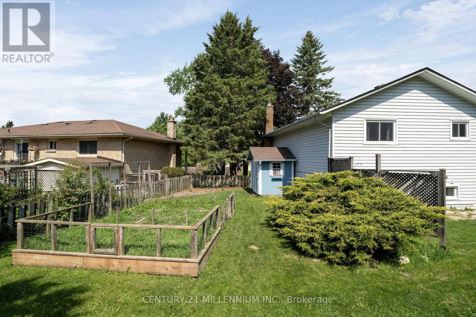 41 DOUGLAS CRESCENT - 40