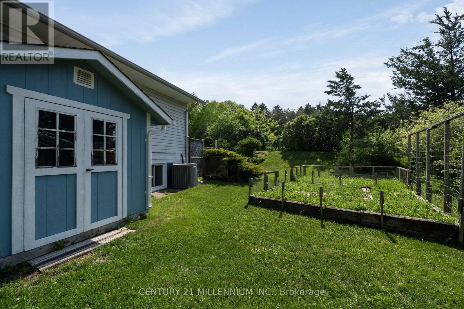 41 DOUGLAS CRESCENT - 41