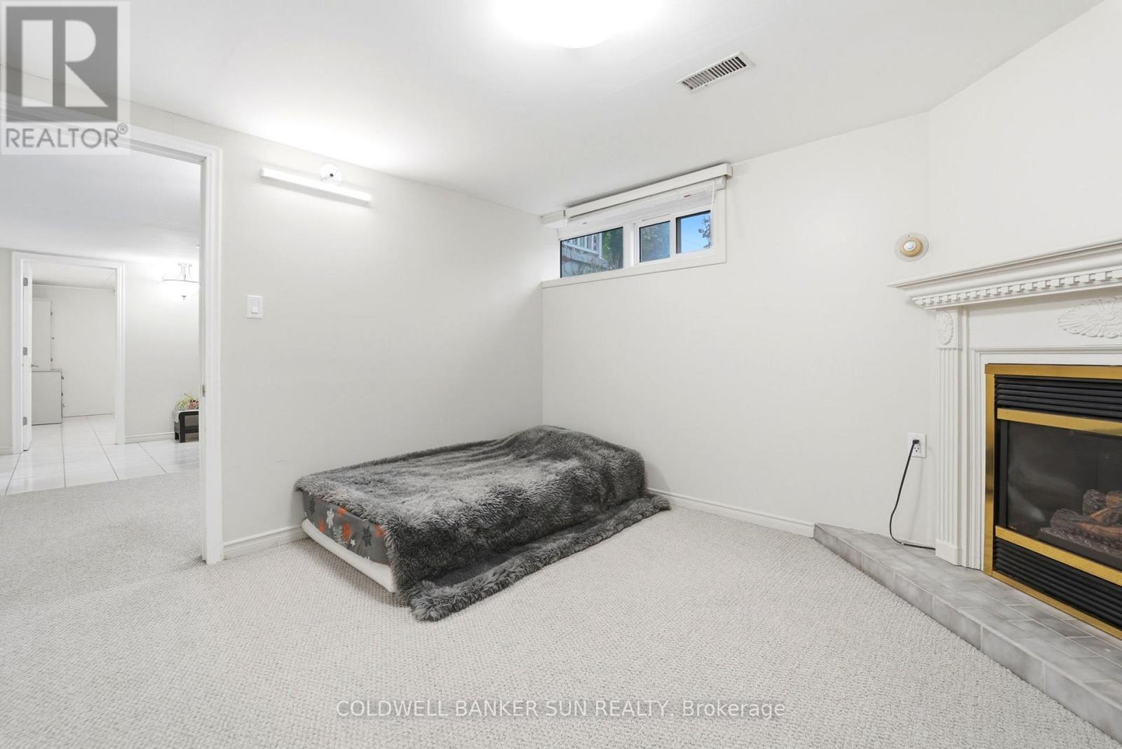 84 DUMBARTON STREET - 25