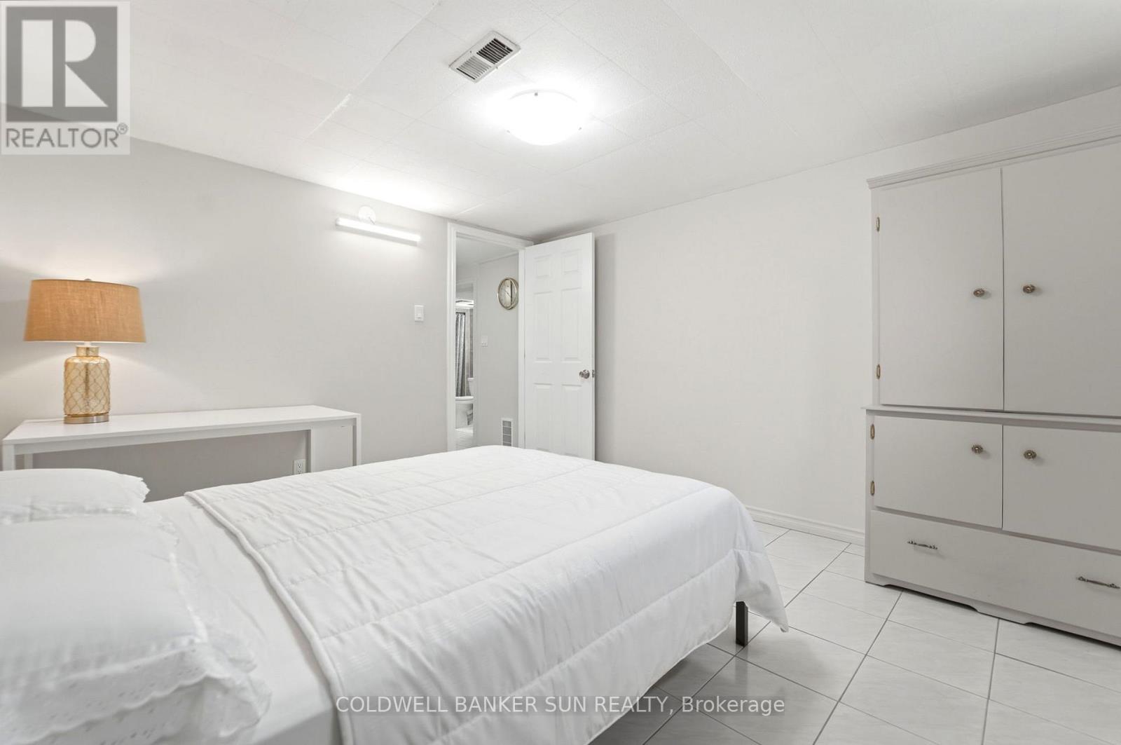 84 DUMBARTON STREET - 26