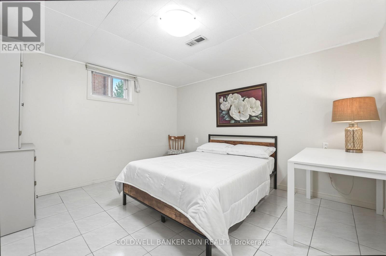 84 DUMBARTON STREET - 27