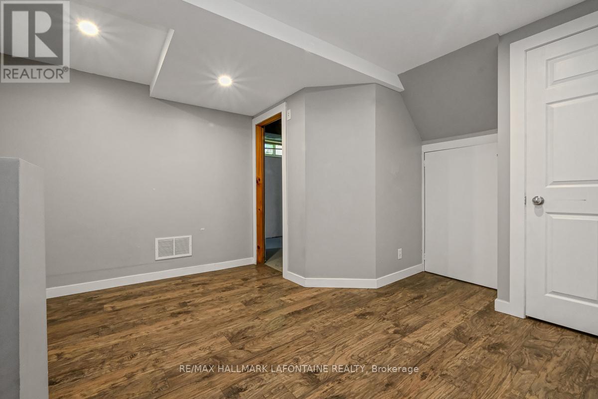 #39 3145 OLYMPIC WAY - 24