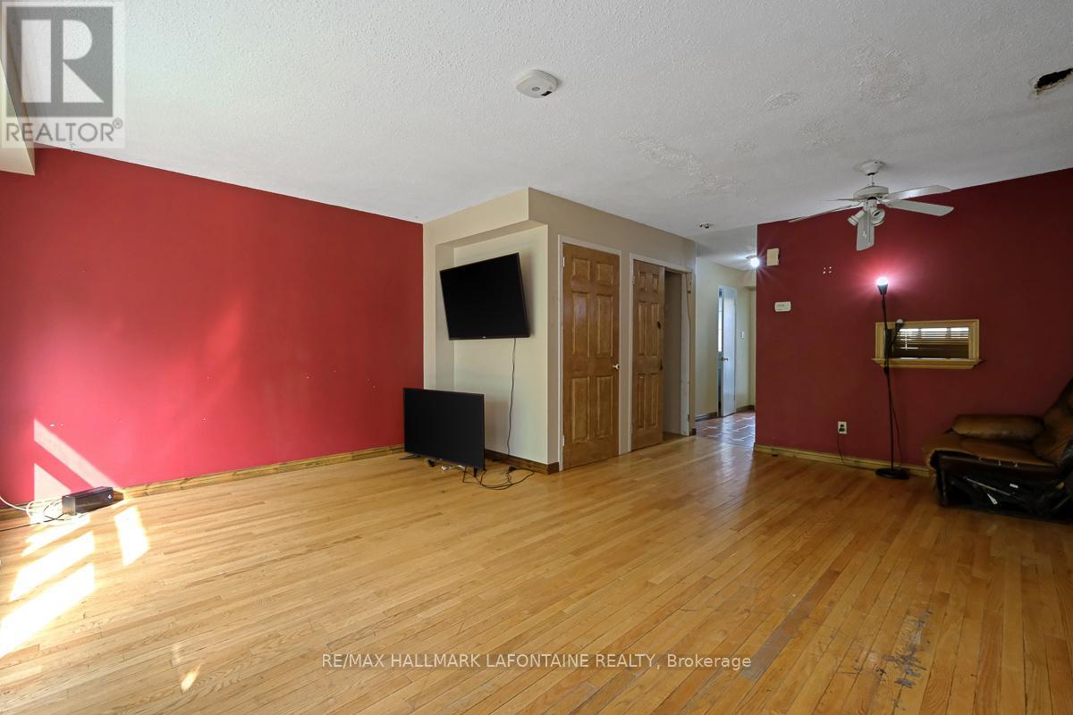 #39 3145 OLYMPIC WAY - 5