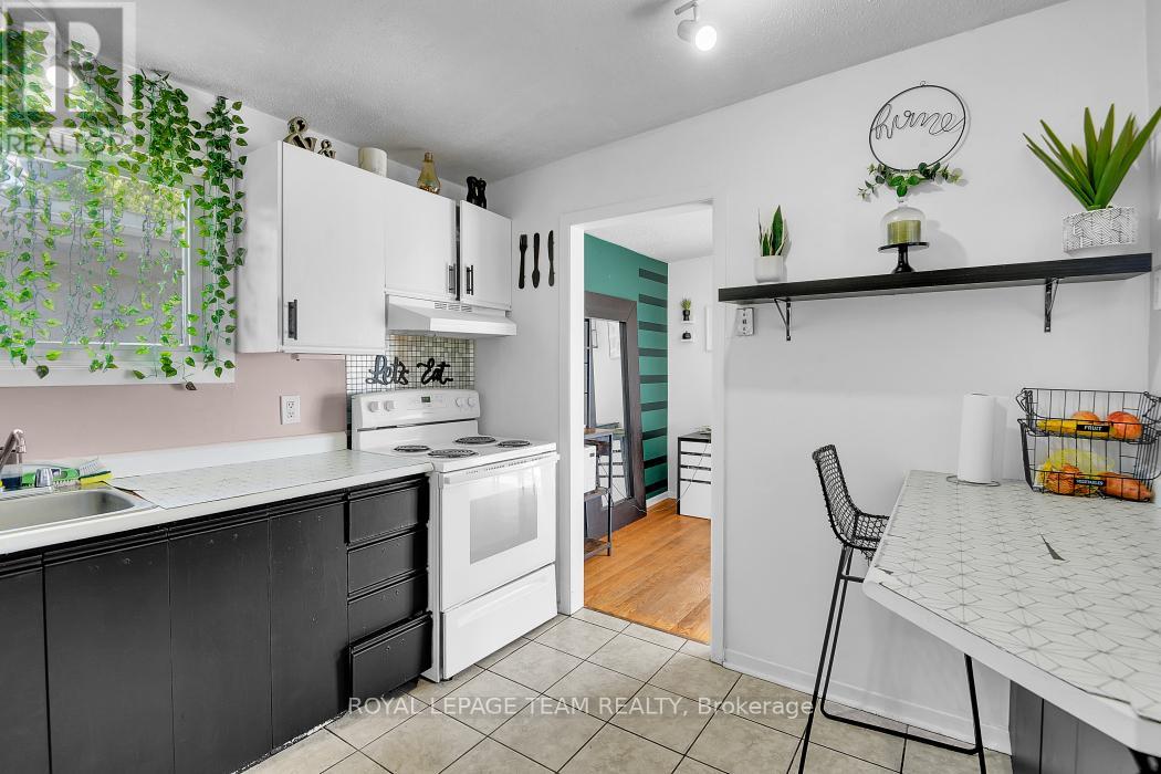 2383 WALKLEY ROAD - 10
