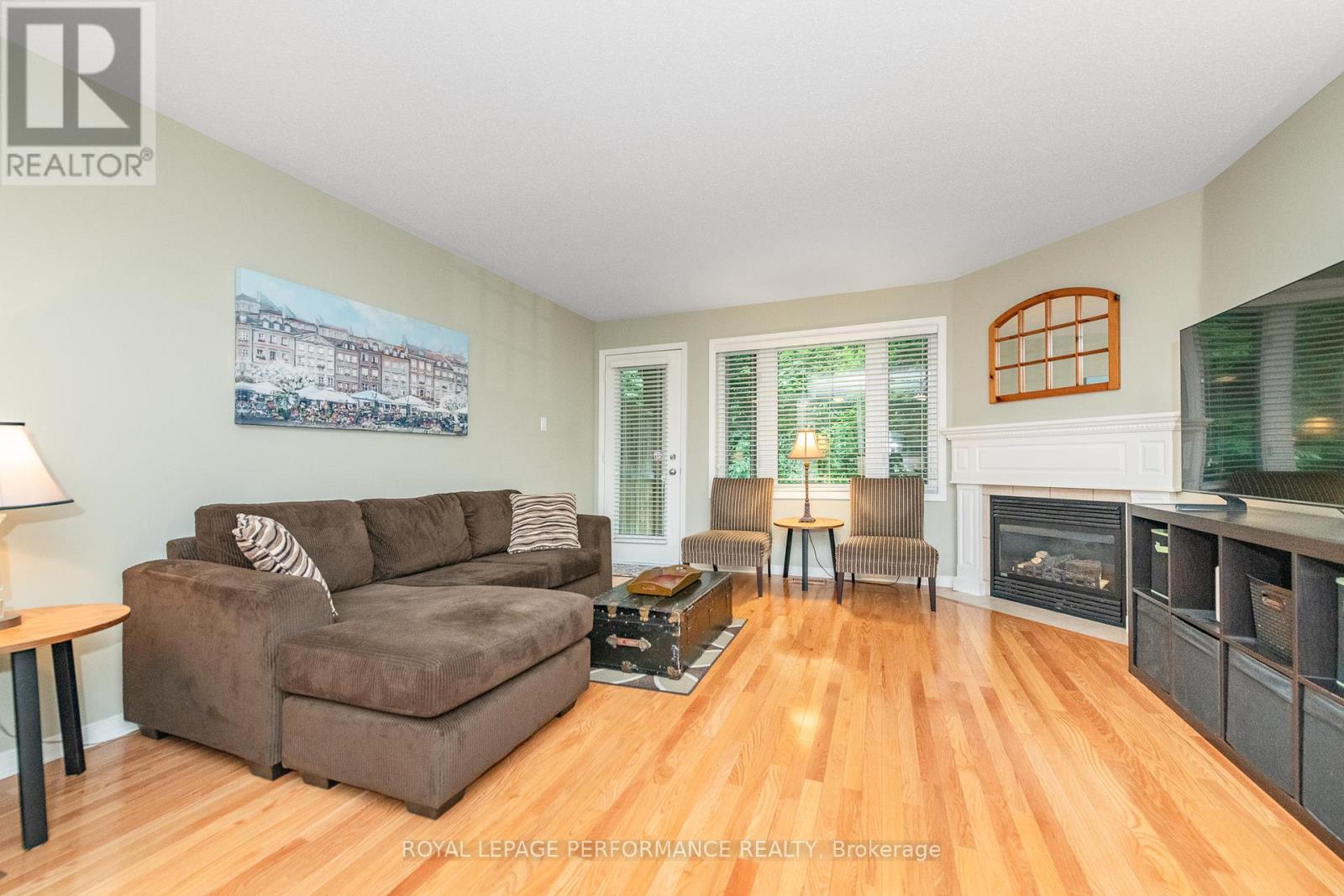 3 Bed, 2 Bath House for Sale in Ottawa – 111 STEELE PARK PRIVATE, Ottawa – MLS# X13414468 - Image 15